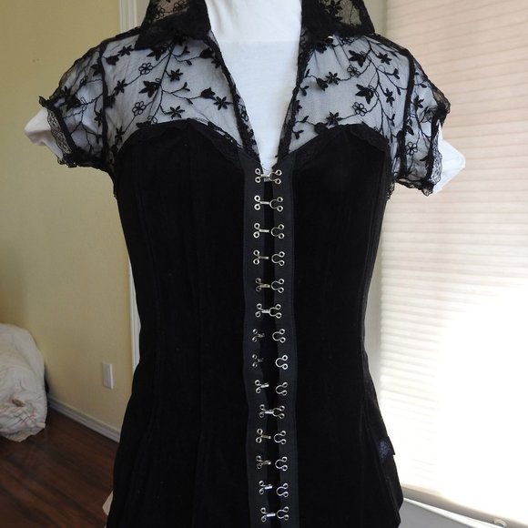 Tripp nyc Tops - Tripp nyc black velvet corset top